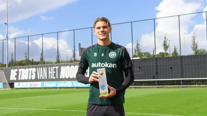 Brynjólfur Willumsson is uitgeroepen tot Speler van de Maand Augustus. De IJslandse spits staat momenteel eerste op de topscorerslijst met vijf doelpunten in vier wedstrijden.