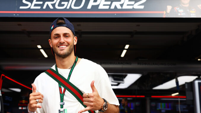 Santiago Gimenez bezoekt Red Bull Racing